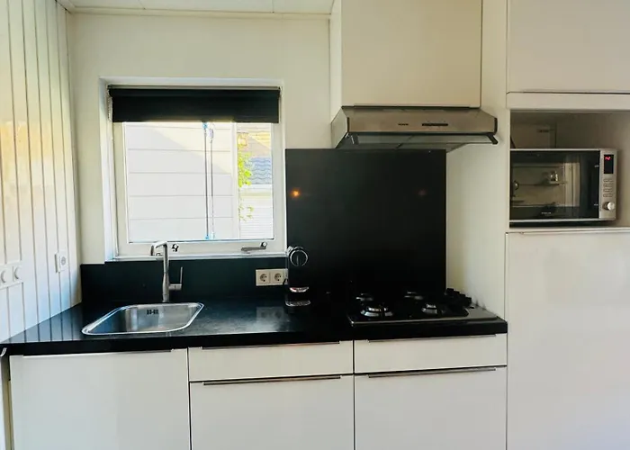 Beachhouse R&m Апартаменты *