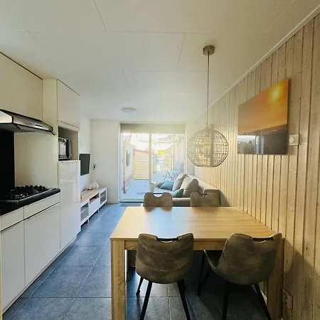 Beachhouse R&m Noordwijk